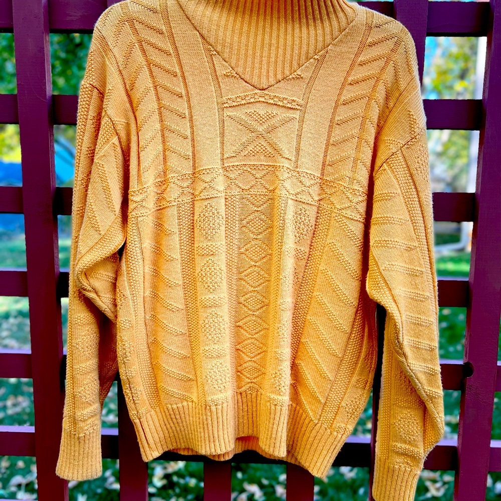 Obermeyer women’s vintage wool blend turtleneck sweater